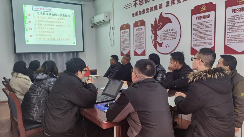 小标题：误区一：盲目追求低价辅导