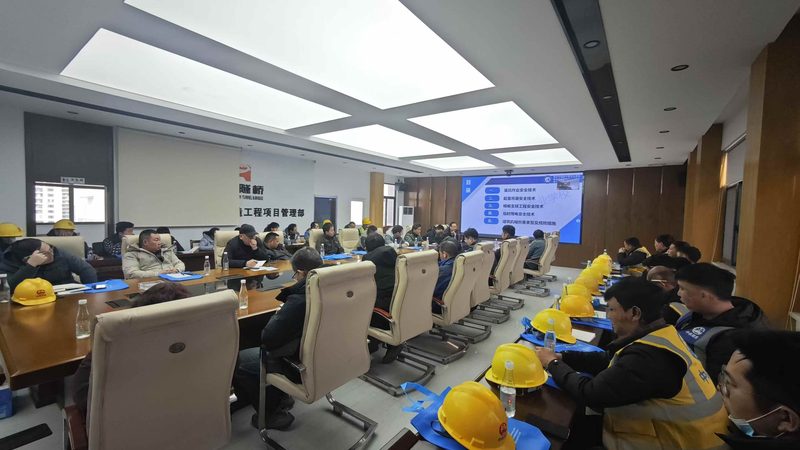 广州叉车技校培训，收费标准背后的考量因素